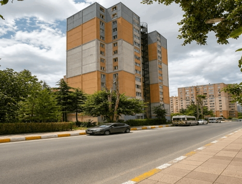 METROBÜSE YÜRÜME MESAFESİNDE GENİŞ VE FERAH 3+1 FİYATINA 5+1