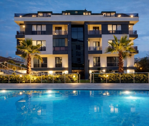 BÜYÜKÇEKMECE´DE HAVUZLU KISA KATLI DENİZ MANZARALI 3+1 DAİRE